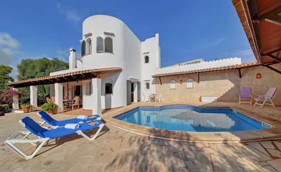 Image of accommodation ES-1090496-Santanyí Beautiful holiday house for 6 people 1.2 km away from the beach at Cala D&#39;Or