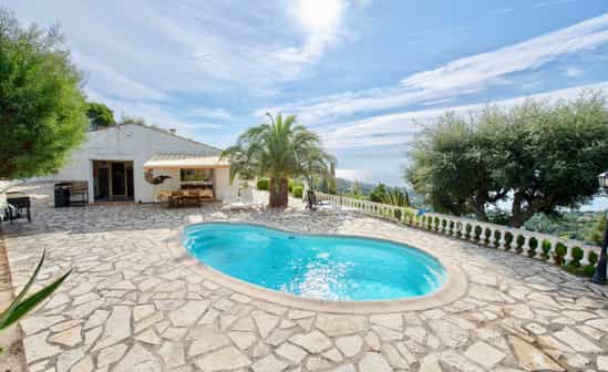 Image of accommodation FR-1090816-Les Issambres Holiday home for 4 adults + 2 children with sea views and private swimming pool, only 3 km from the beach in Les Issambres on the Côte d&#39;Azur