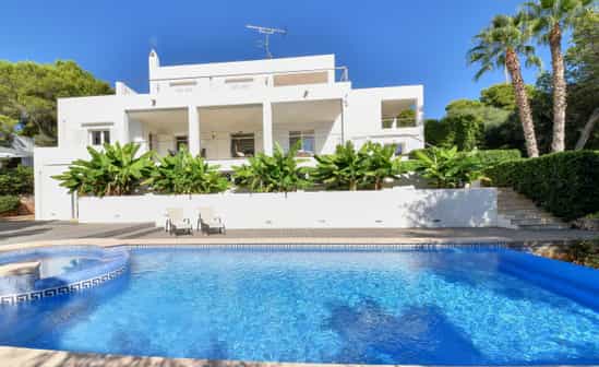 Image du logement ES-1090964-Cala d’Or Maison de vacances pour 8 personnes avec piscine privée, à seulement 70 mètres de la plage dans le centre de Cala D&#39;Or sur Majorque