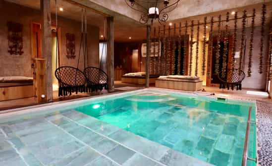 Image of accommodation BE-1091252-Aye (Marche-en-Famenne) Luxurious suite with heated indoor pool, sauna, hammam and XXL outdoor jacuzzi in the Belgian Ardennes.