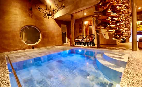 Image of accommodation BE-1091253-Aye (Marche-en-Famenne) Luxury vacation home with large, private wellness area with heated indoor pool, sauna, hammam and XXL outdoor jacuzzi in the Belgian Ardennes