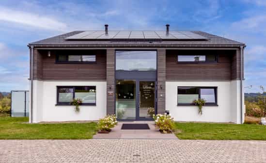 Bild von Unterkunft BE-1090867-Bütgenbach Moderne Villa mit Jacuzzi und Sauna in Bütgenbach am See in den belgischen Ardennen