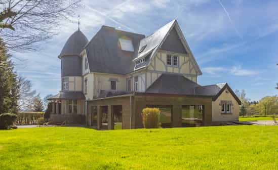 Bild von Unterkunft BE-1081345-Hockai Luxuriöses Schloss mit Schwimmbad und Wellness in den Ardennen 