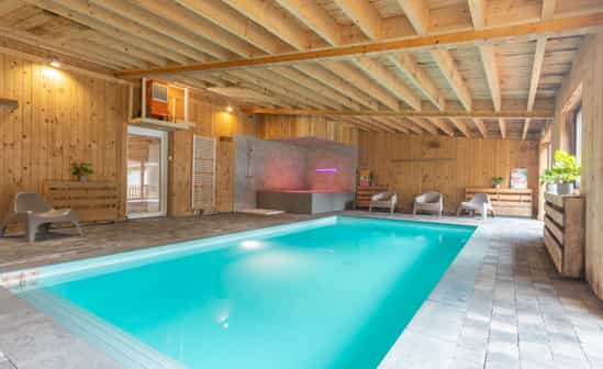 Image du logement BE-1090981-Büllingen Maison de vacances avec piscine intérieure privée, sauna, jacuzzi, billard, baby-foot et fléchettes à Bullange dans les Ardennes belges