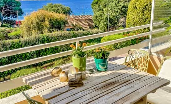 Image of accommodation FR-1091568-Sainte-Maxime Luxury Suite in the Cote d&#39;Azur for 4 people at the coast of the Gulf of Saint-Tropez