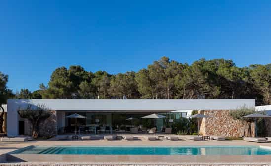 Bild von Unterkunft ES-1091717-Santa Eulària des Riu Luxuriöse, private und ruhige Villa mit Infinity-Pool, in Sant Joan, Ibiza