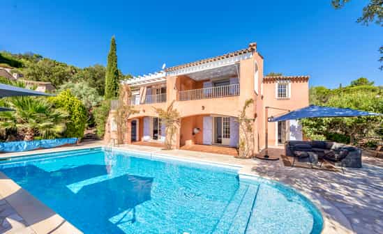 Bild von Unterkunft FR-1091734-Les Issambres Ferienhaus mit privatem Pool für 10 Personen in Les Issambres an der Côte d&#39;Azur