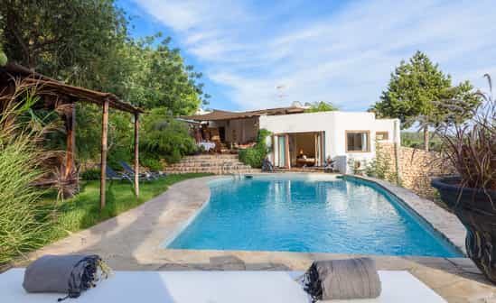 Image du logement ES-1091762-Ibiza Villa exceptionnelle avec jardin et piscine privée donnant sur les montagnes à Sant Carles, Ibiza