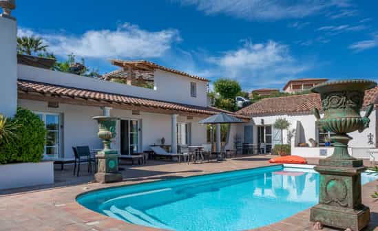 Bild von Unterkunft FR-1091830-Les Issambres Villa für 12 Personen mit Außenpool und Meerblick, an der Côte d&#39;Azur 