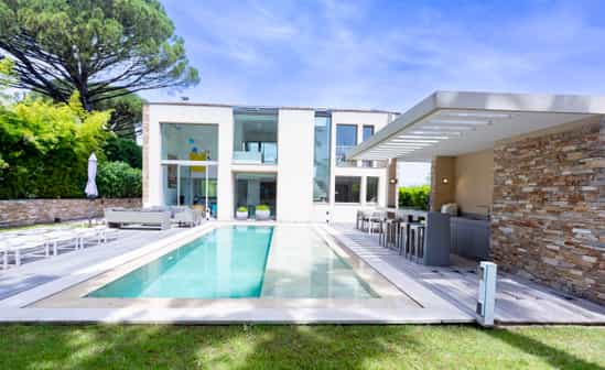 Afbeelding van accommodatie FR-1091863-Saint-Tropez Moderne villa voor 8 personen, met privé zwembad dicht bij de zeevan Saint-Tropez