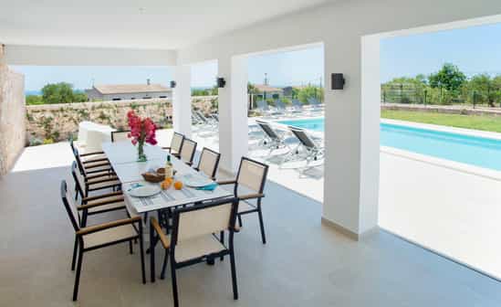 Image du logement ES-1091921-Felanitx Villa moderne et luxueuse avec piscine dans l&#39;est de Majorque, à 4 km d&#39;une belle plage de sable.