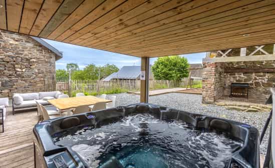 Imagen del alojamiento BE-1090975-La Gleize Holiday home for 9 people (max. 4 adults) with Jacuzzi in the Belgian Ardennes