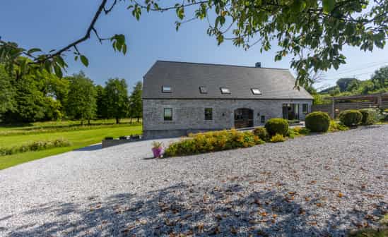 Imagen del alojamiento BE-1091957-Chimay Renovated holiday home with whirlpool and sauna for 14 people in Chimay