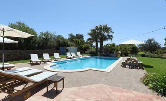 Image du logement ES-1091992-Santa Eulària des Riu Magnifique villa pour 14 personnes, entourée de nature, avec piscine et jardin, située à Santa Eulària des Riu, Ibiza