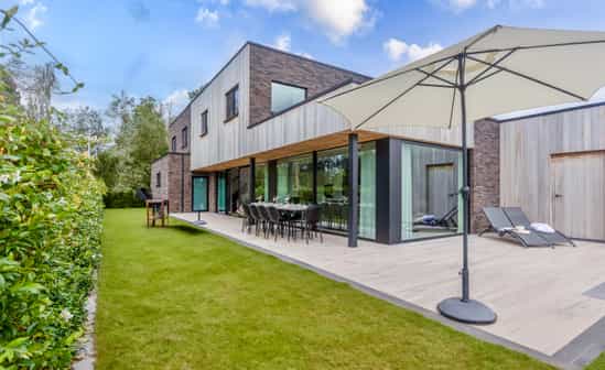 Afbeelding van accommodatie BE-1091932-Jabbeke Moderne villa in West-Vlaanderen met buitenzwembad, op 20 Km van de kust en Brugge