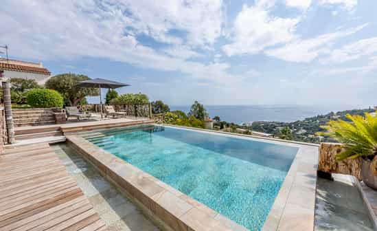 Bild von Unterkunft FR-1091988-Les Issambres Wunderschöne Villa mit Infinity-Pool und atemberaubender Aussicht an der Côte d&#39;Azur