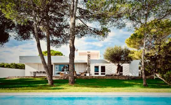 Imagen del alojamiento ES-1092035-Sant Josep de Sa Talaia Villa privada y tranquila a pocos metros del mar, con jardín y piscina privada, en Sant Josep, Ibiza