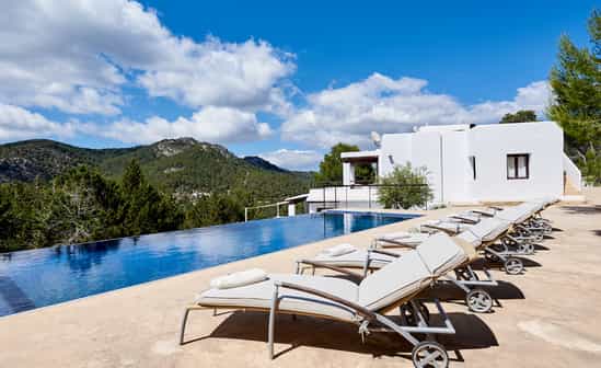 Image du logement ES-1092052-Sant Josep de sa Talaia Magnifique villa avec piscine à débordement et vue sur la mer, située dans un quartier exclusif d&#39;Es Cubells, Ibiza.