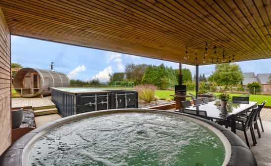 Image of accommodation BE-1092078-Samrée Fabulous chalet with outdoor pool (01.06 - 30.09), sauna and whirlpool, situated between La Roche-en-Ardenne and La Baraque de Fraiture