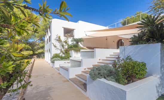 Afbeelding van accommodatie ES-1091710-Sant Joan de Labritja Geweldig huis met infinity pool en uitzicht op zee, gelegen tussen de bergen in het noorden van Ibiza