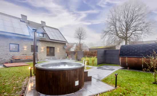 Imagen del alojamiento DE-1092112-Monschau Holiday home in the Eifel, Germany: Wellness area with sauna &amp; whirlpool in Monschau