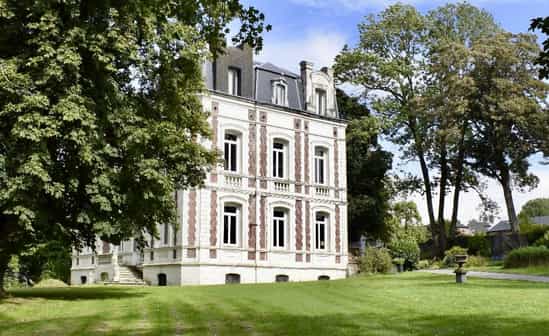 Imagen del alojamiento FR-1092235-Sains-Du-Nord Luxurious 19th-century castle for family stays in Sains-du-Nord