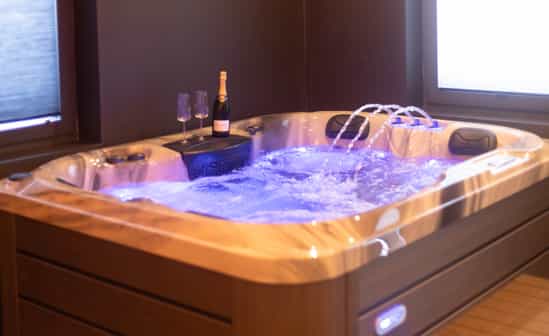 Afbeelding van accommodatie LU-1092250-Doncols Sensuele luxe suite met jacuzzi, ideaal voor een romantisch weekendje weg, bij Wiltz