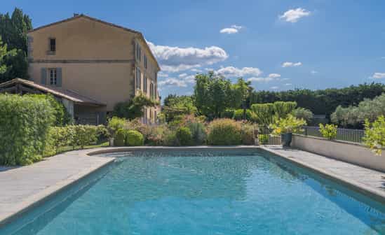 Image of accommodation FR-1092309-Graveson Experience the elegance of Provence in an exceptional mas with private pool, where you can relax, discover new things and enjoy unforgettable moments.