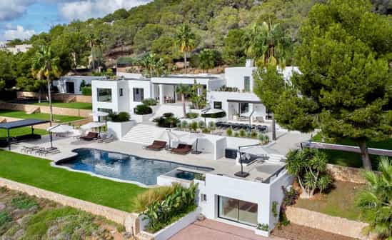 Bild von Unterkunft ES-1091700-Eivissa Spektakuläre, moderne und einladende Villa mit ikonischem Design und herrlicher Aussicht in Ibiza