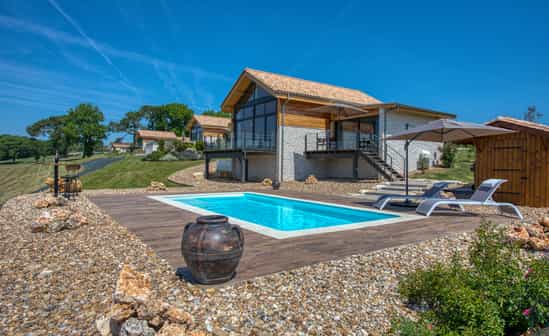 Bild von Unterkunft FR-1092333-Eymet Entdecken Sie dieses luxuriöse Ferienhaus in Aquitanien, in Eymet, mit Pool, Jacuzzi, Sauna, Dampfbad und einer atemberaubenden Aussicht.