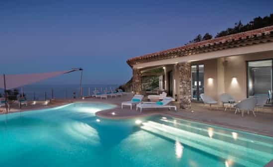 Bild von Unterkunft FR-1092426-Saint Tropez Luxuriöse Villa am Meer mit privatem Pool und privatem Hubschrauberlandeplatz in Saint Tropez