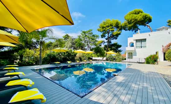 Image of accommodation FR-1092441-Antibes Exceptional mansion in Cap d&#39;Antibes, 200 meters from the beach, with outdoor pool and breathtaking Mediterranean views