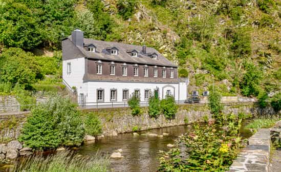 Imagen del alojamiento DE-1092436-Monschau Beautiful timber-framed holiday home with garden and private sauna, overlooking the Rur, historic charm and modern comfort in the heart of the Eifel, Monschau